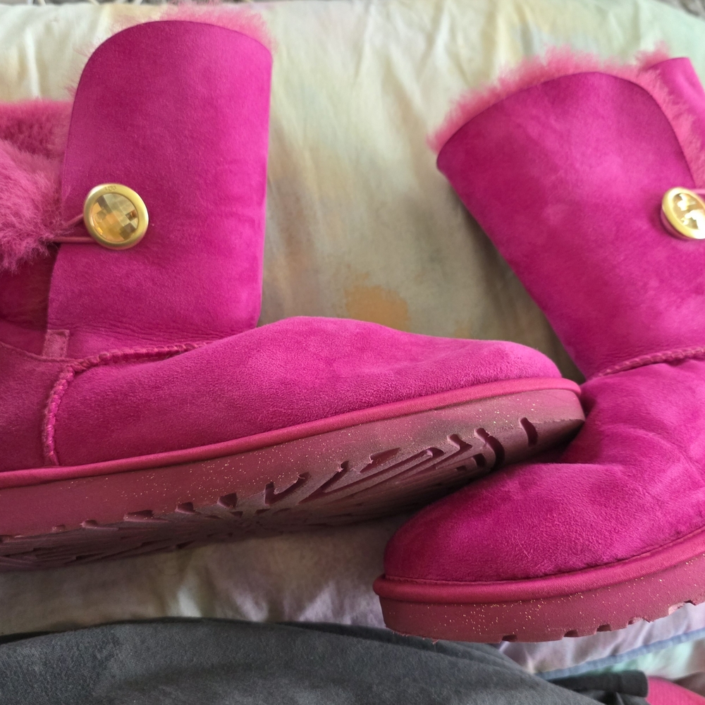 UGG Fuchsia Suede Winter Boots